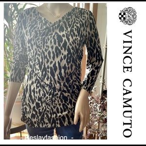 Vince Camuto animal print Women’s pullover Top size medium.